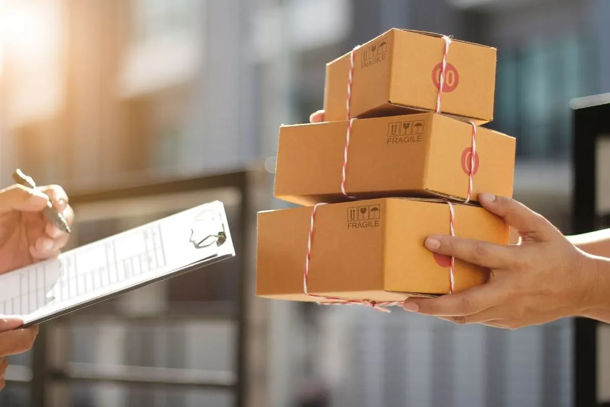 Produits interdits dans les colis postaux : ce qu'il faut savoir