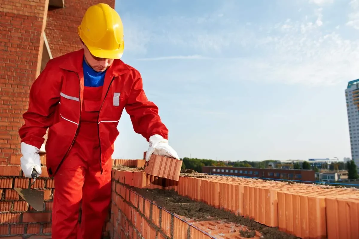 Dénichez un métier à 4000 euros net par mois sans diplôme : explications